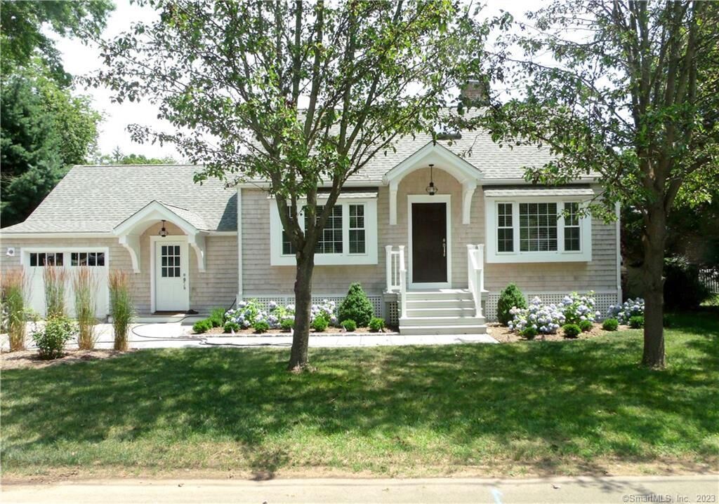 Property Photo:  8 Lawson Drive  CT 06443 