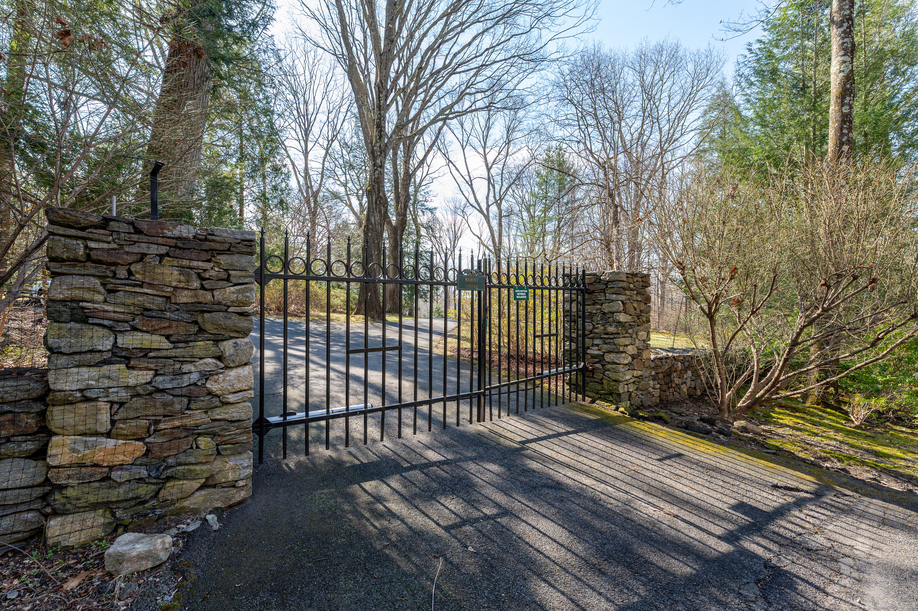 40 Ledgeway Road  Redding CT 06896 photo