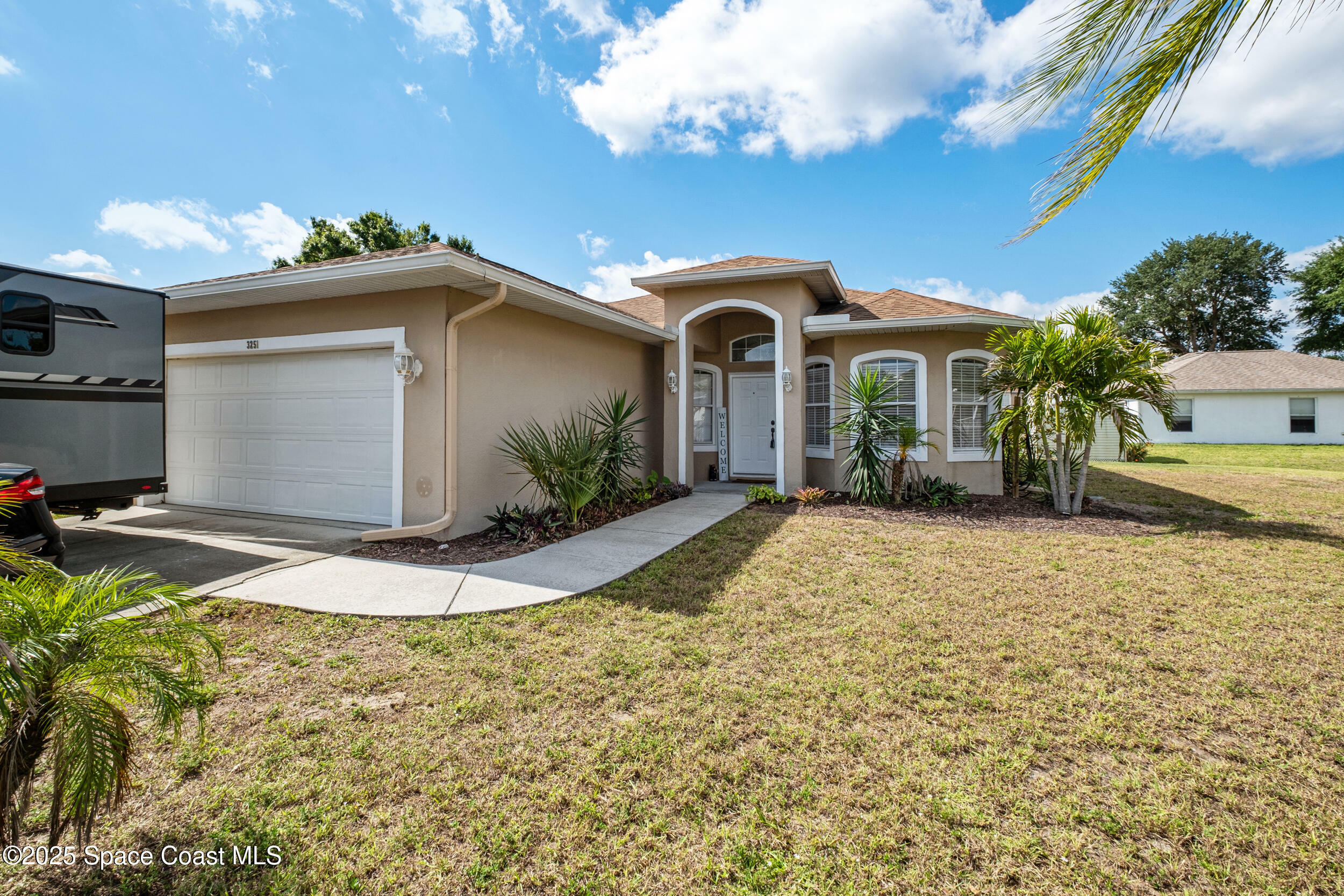 Property Photo: 3251 Craggy Bluff Pl Place FL 32926