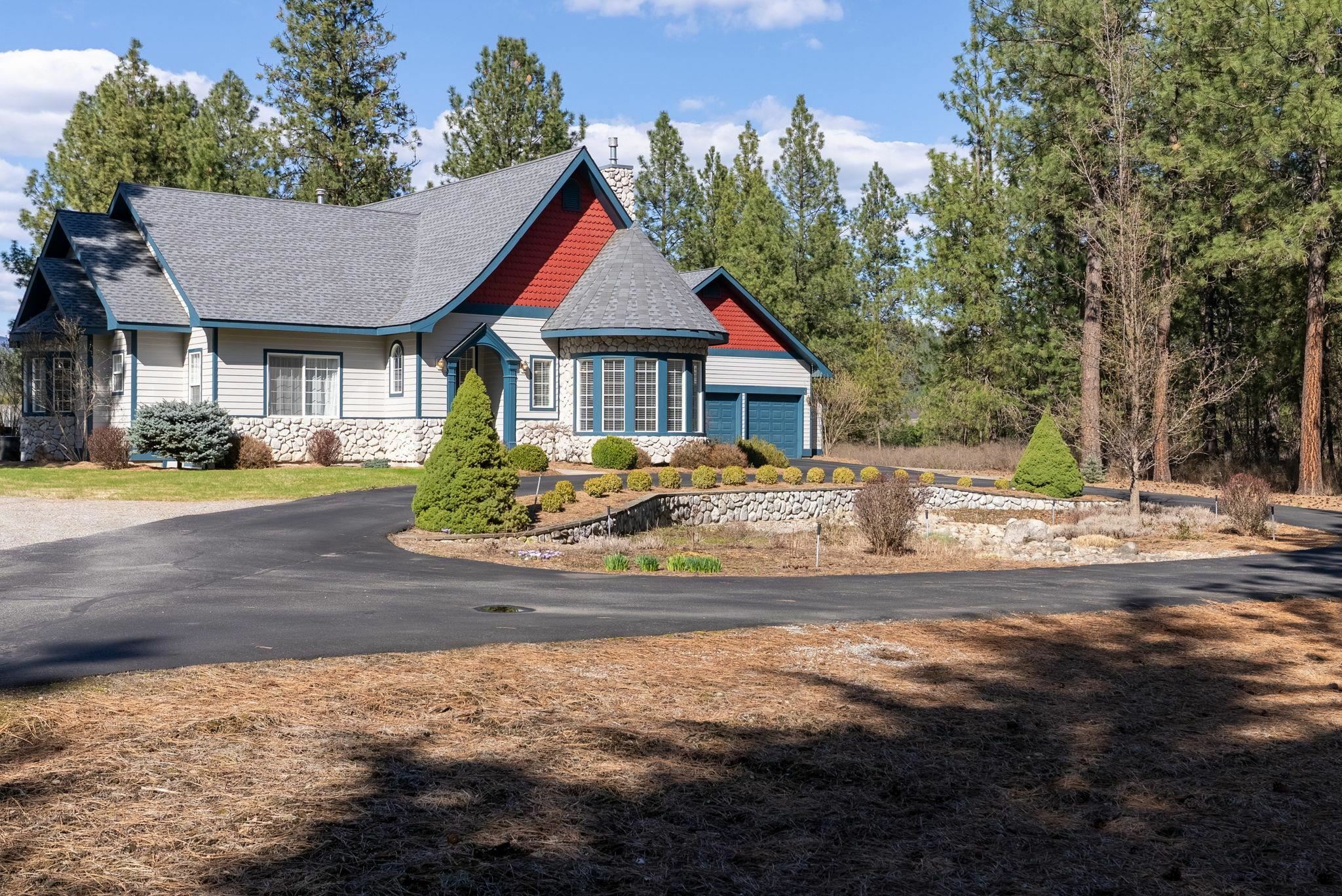 Property Photo: 25929 E Idaho Pines Ln WA 99025