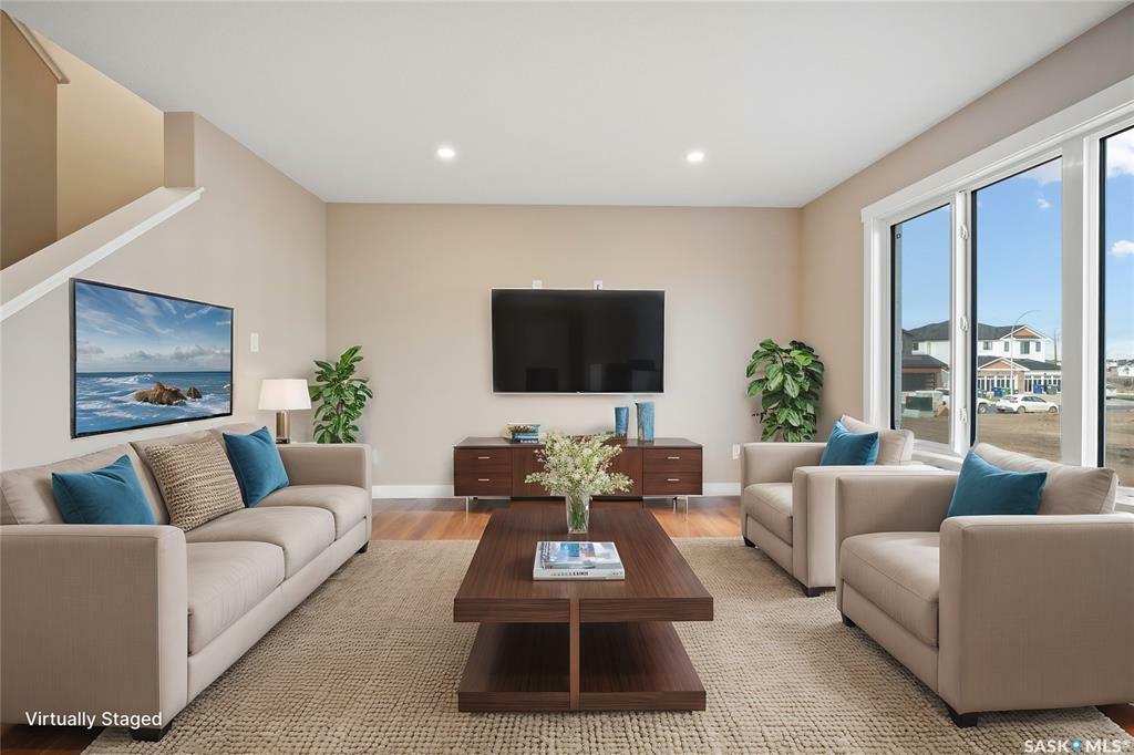 Photo de la propriété:  3048 Dumont Way  SK S4V 3Z3 