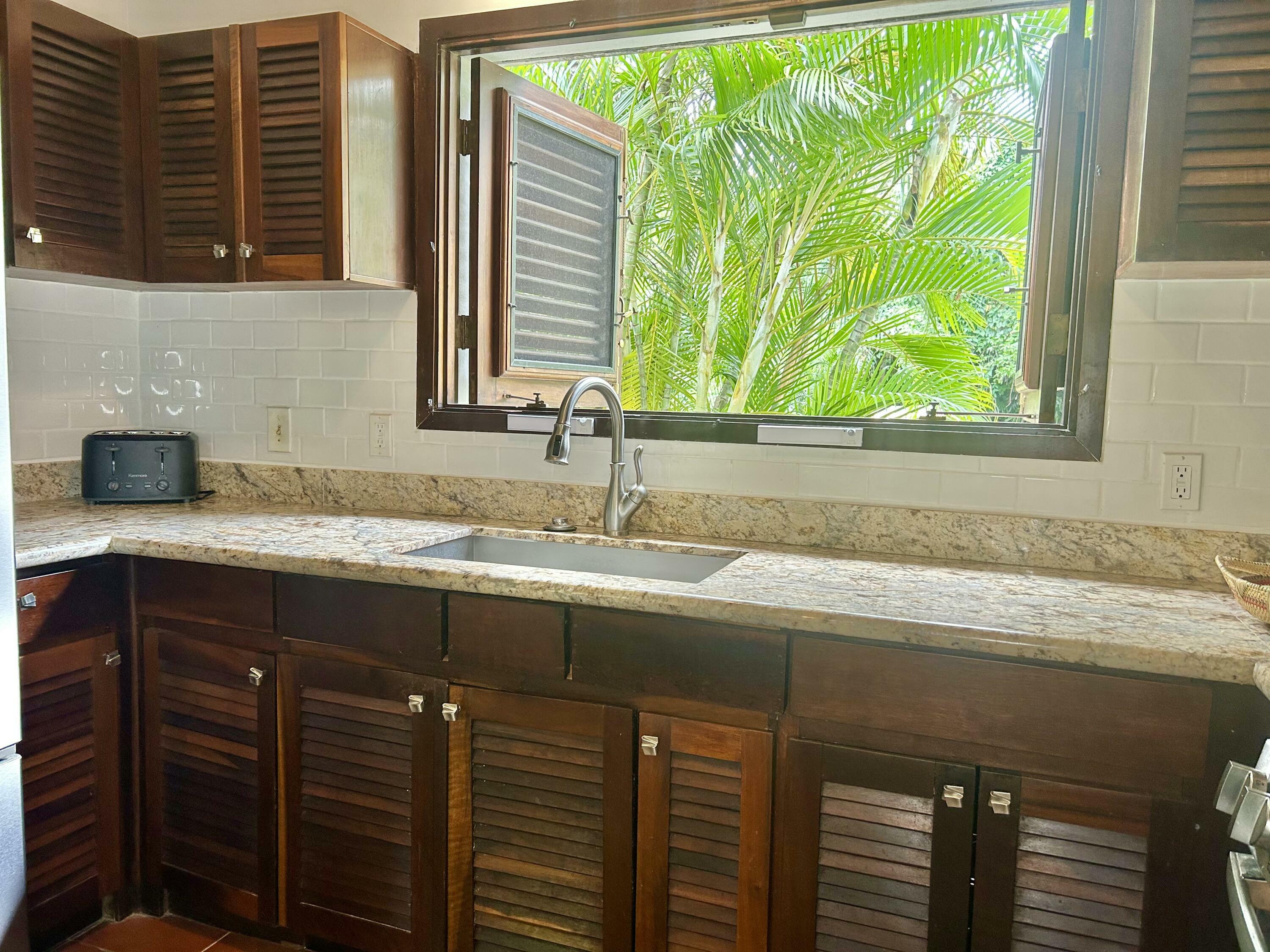 Property Photo: H Fountain Na VI 00840