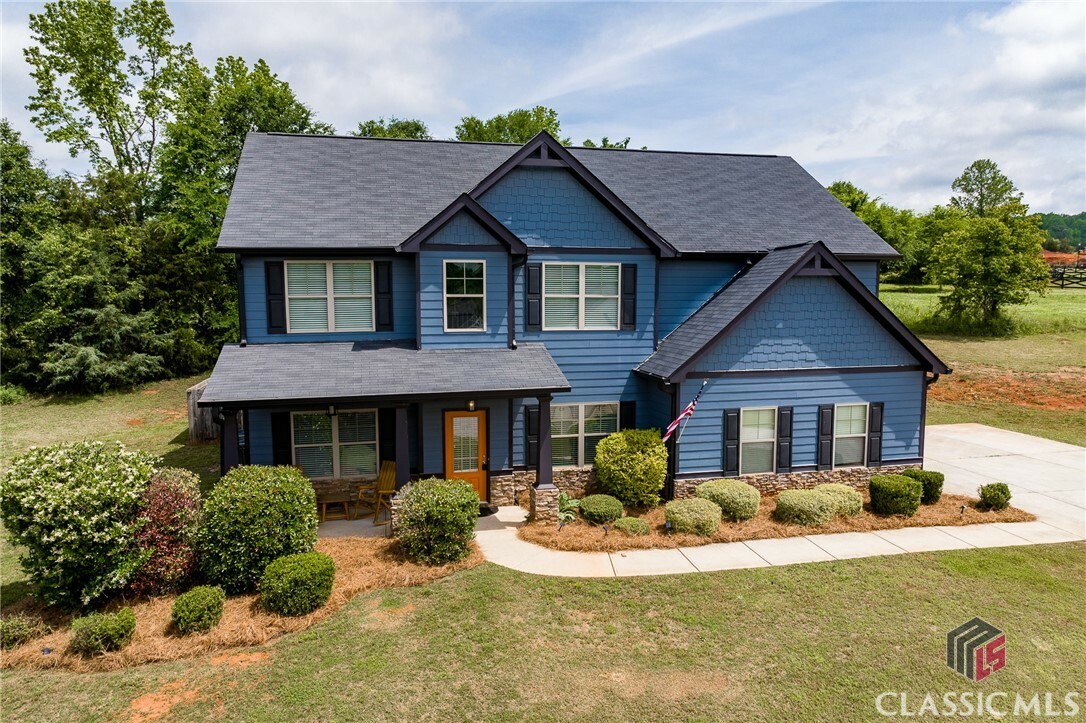 Property Photo: 970 Valley Drive GA 30549