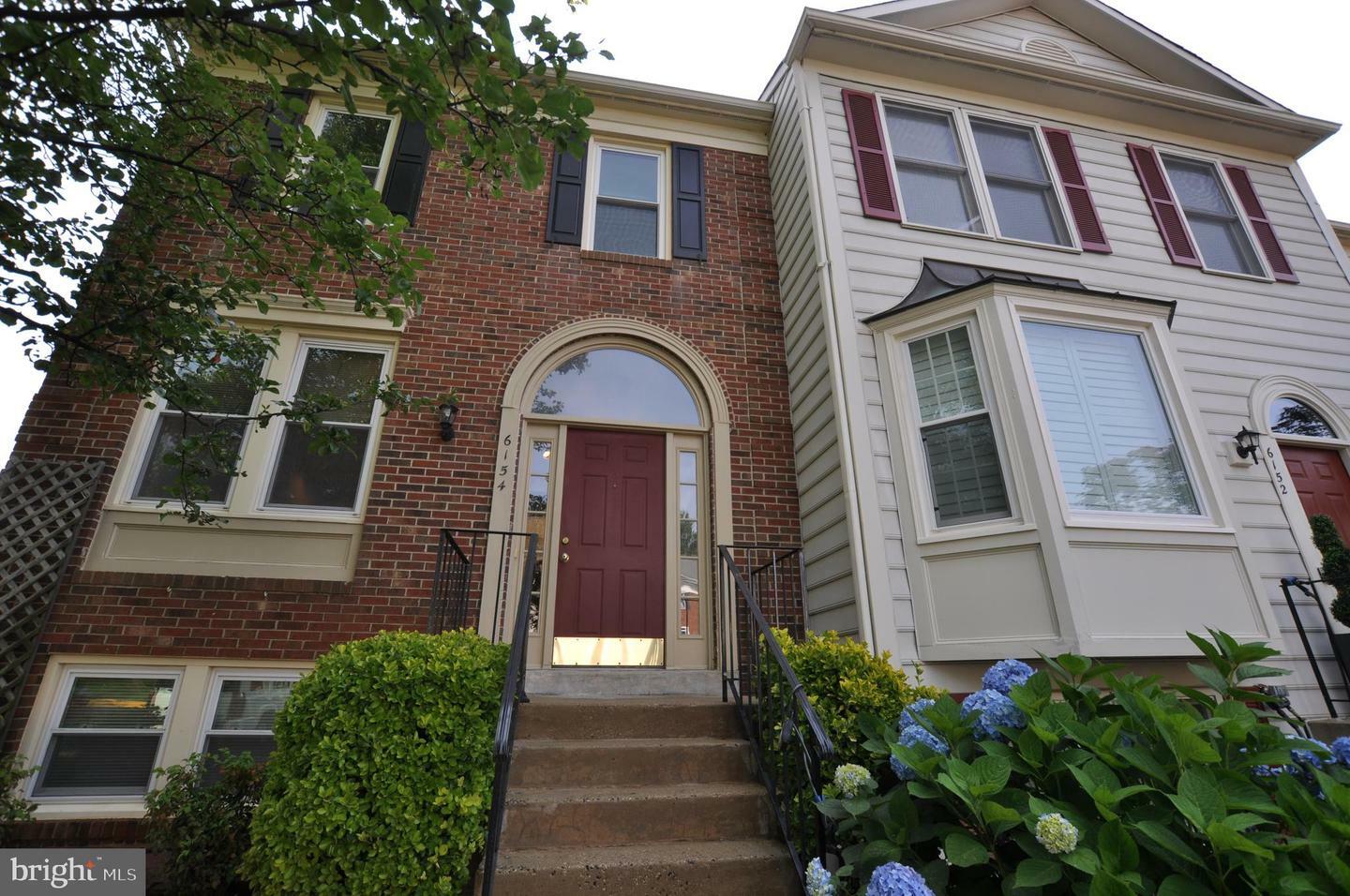 Property Photo: 6154 Joust Lane VA 22315