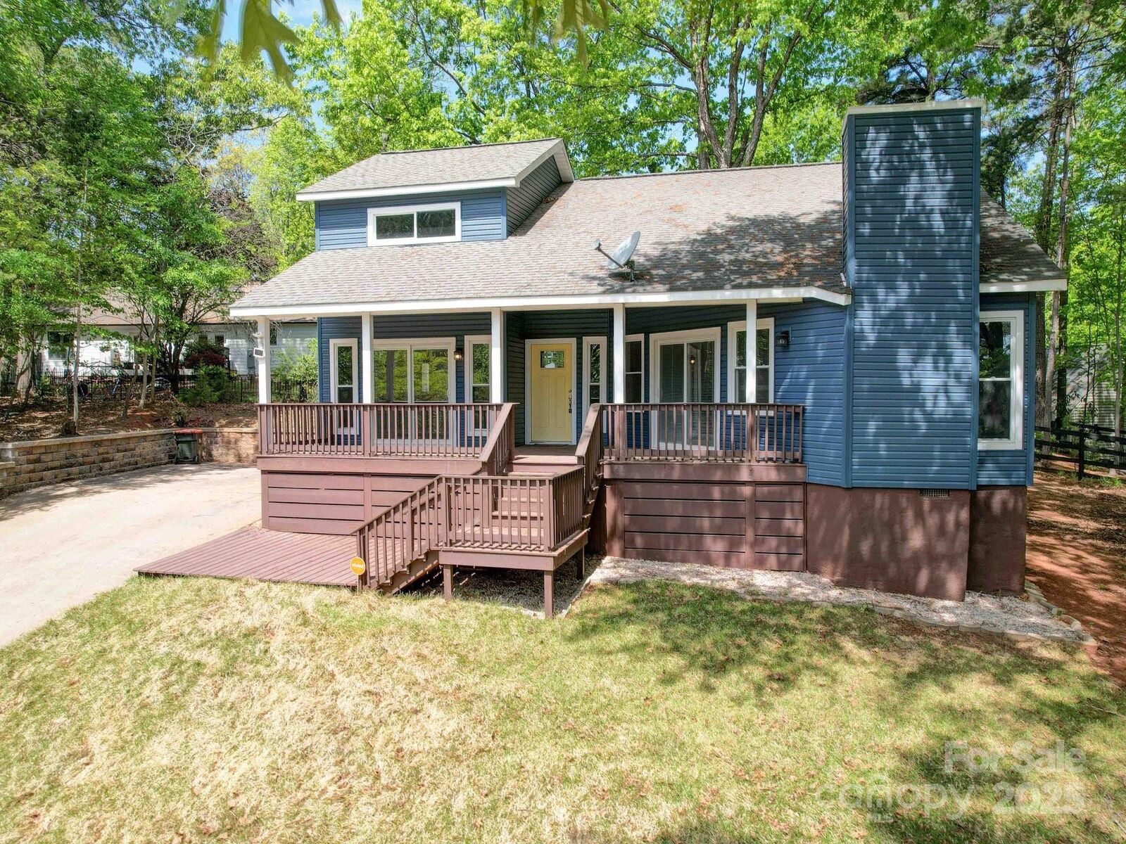 Property Photo: 16149 Haroa Court SC 29708