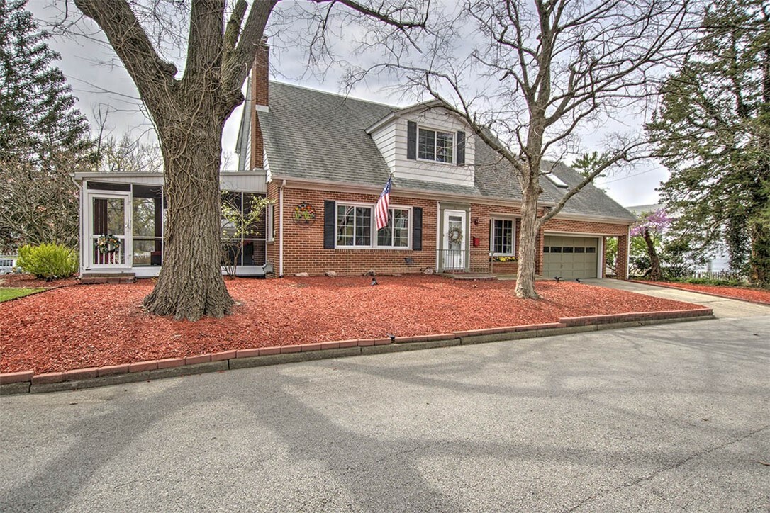 21 Edgewood Court  Decatur IL 62522 photo