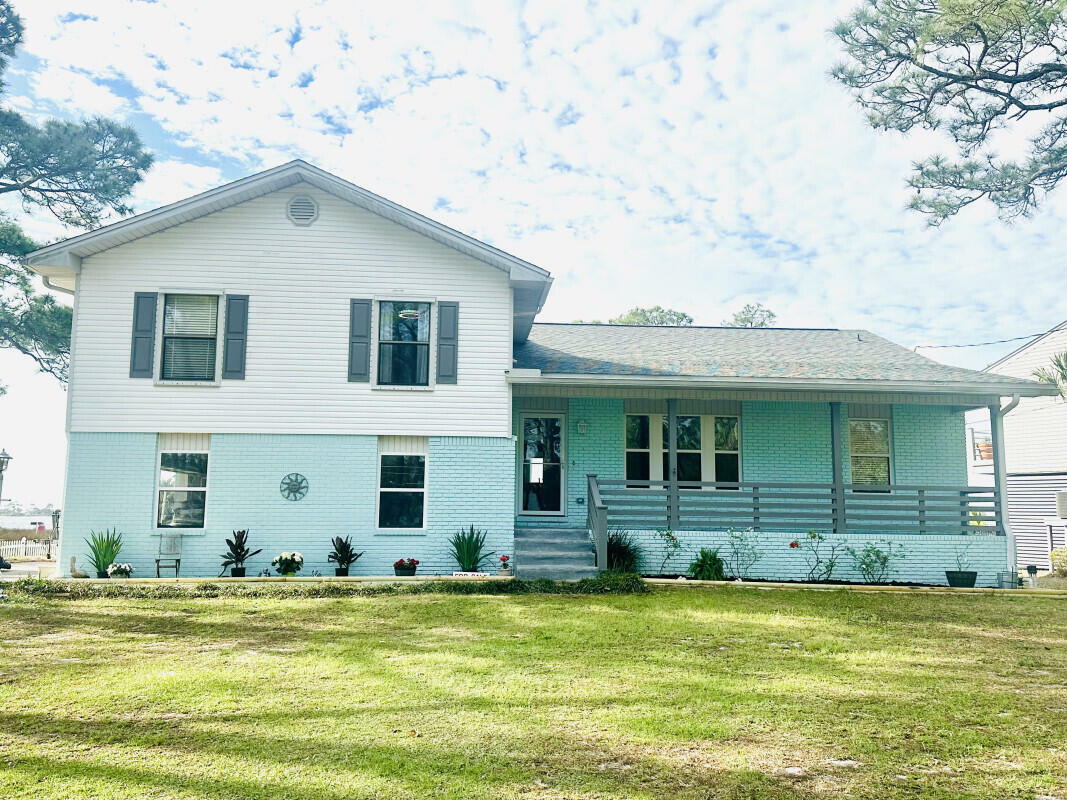 Property Photo: 496 Parish Boulevard FL 32569