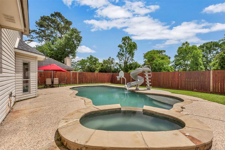 Property Photo:  1003 Highland Woods Drive  TX 77562 
