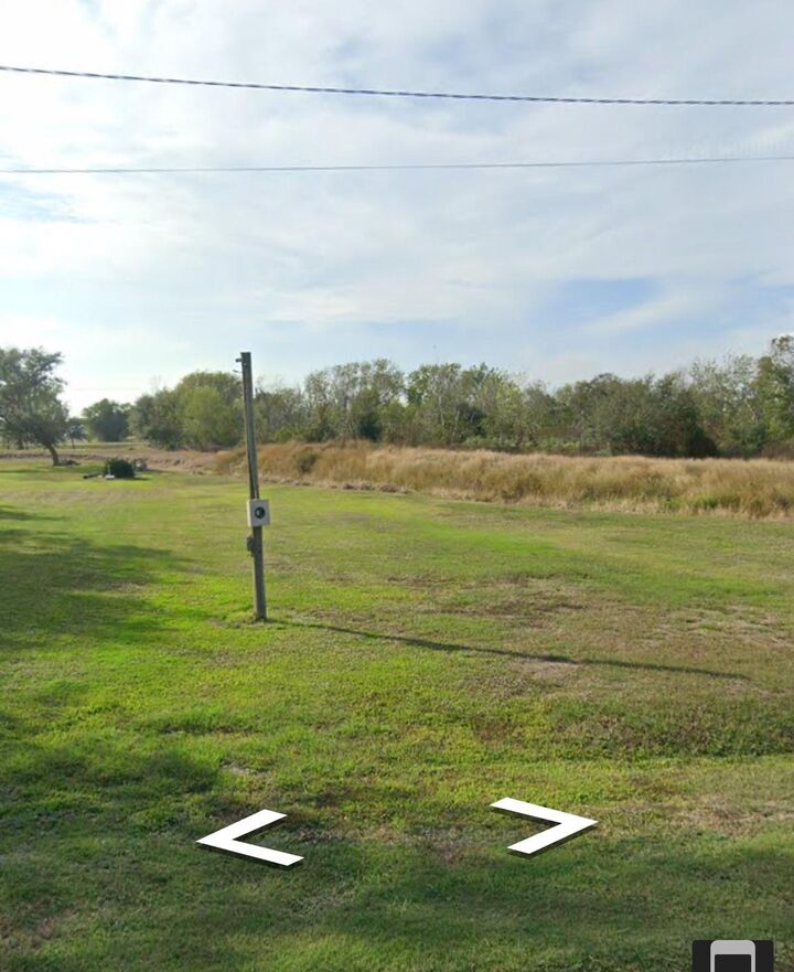 Property Photo:  709 11 St  TX 77465 