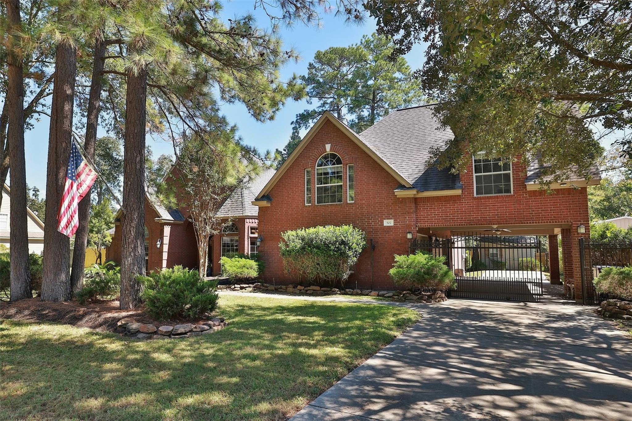Property Photo:  502 Monarch Oak Drive  TX 77354 