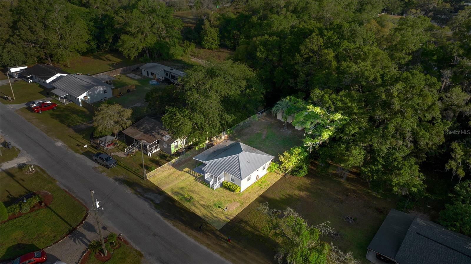 Property Photo: 1309 NE 33rd Street FL 34479
