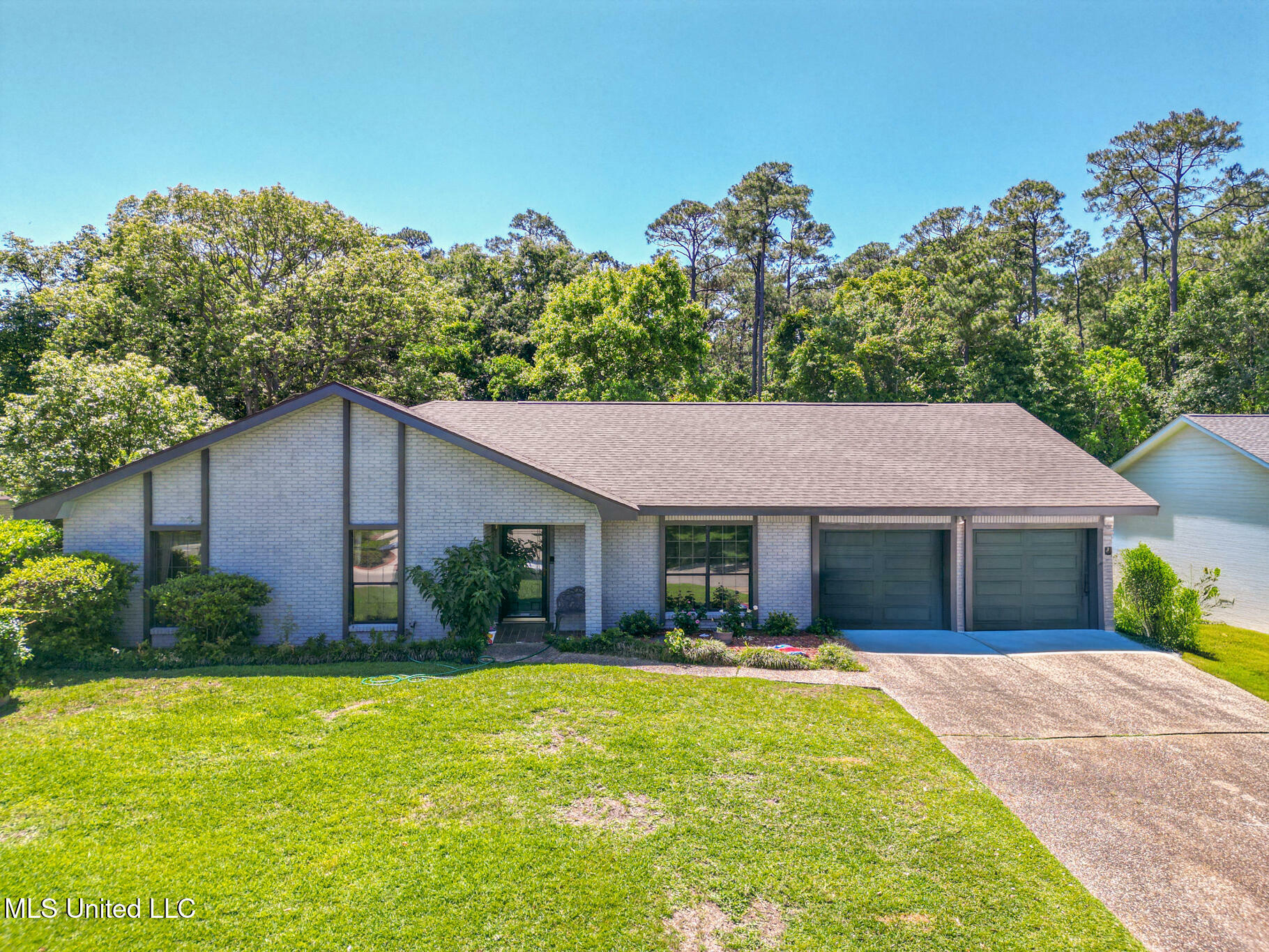 Property Photo: 419 Cove Drive MS 39531
