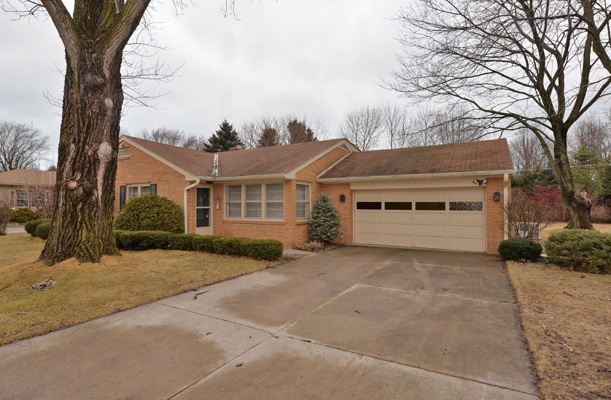 Property Photo: 5133 Ruby Ave WI 53402