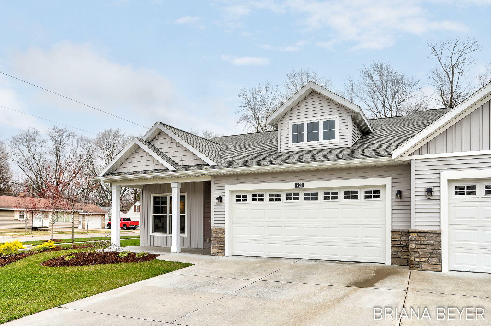 Property Photo: 995 Maplewood Court MI 49423