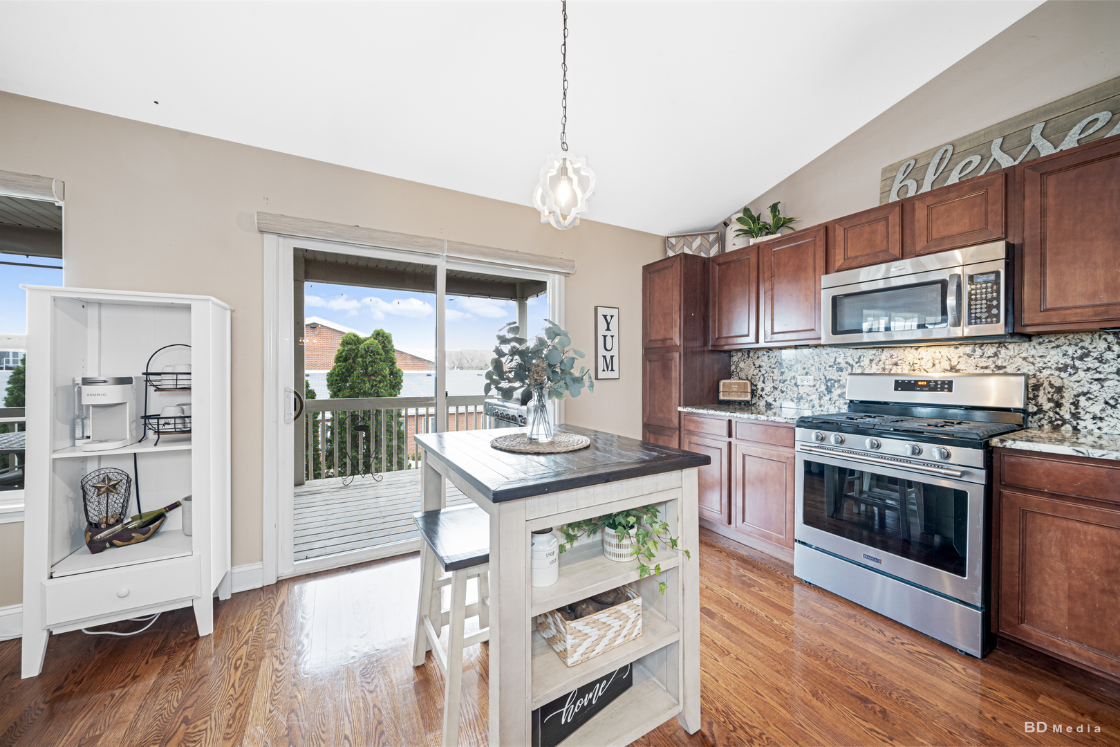 Property Photo: 6834 Oak View Court IL 60452