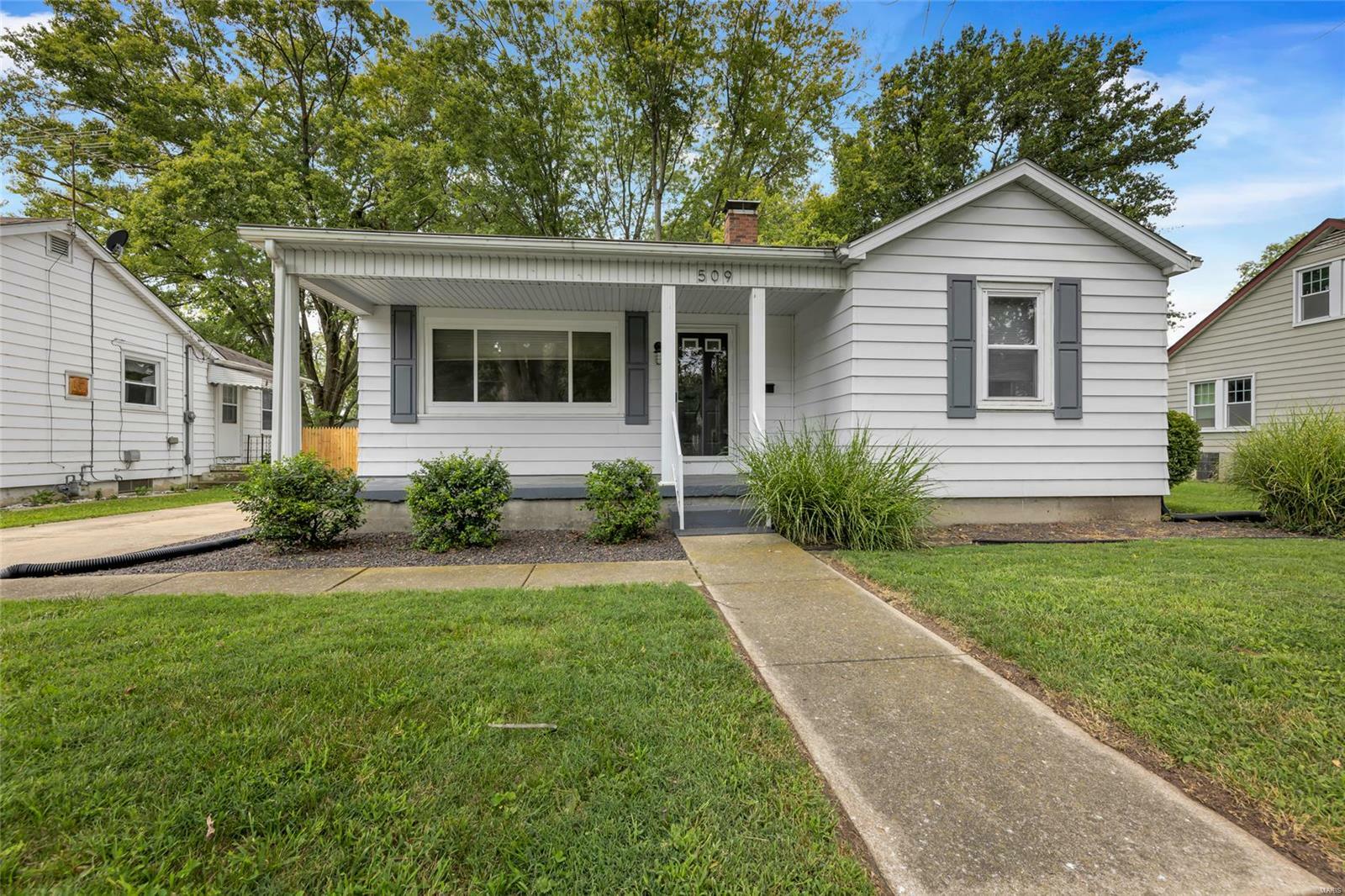 509 N Jefferson Street  Mascoutah IL 62258 photo