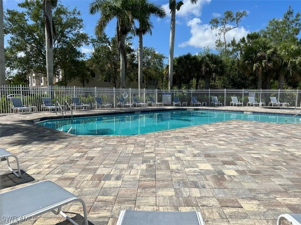 Property Photo: 1405 Tiffany Lane 1408 FL 34105
