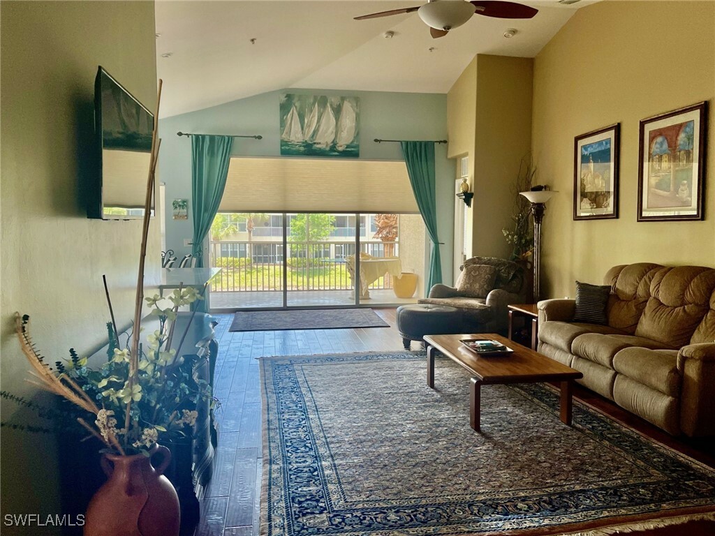 Property Photo: 1405 Tiffany Lane 1408 FL 34105