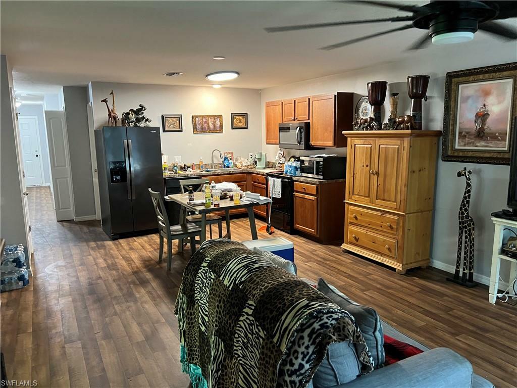 Property Photo: 2222 NW 25th Ln FL 33993