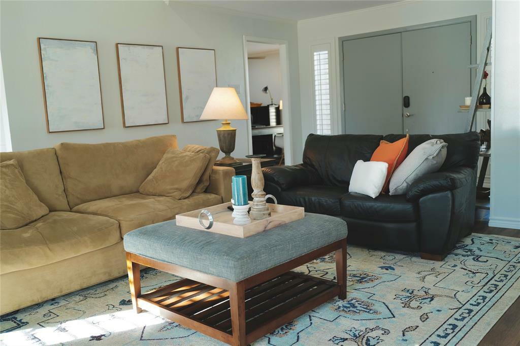 Property Photo: 3002 Townbluff Drive TX 75075