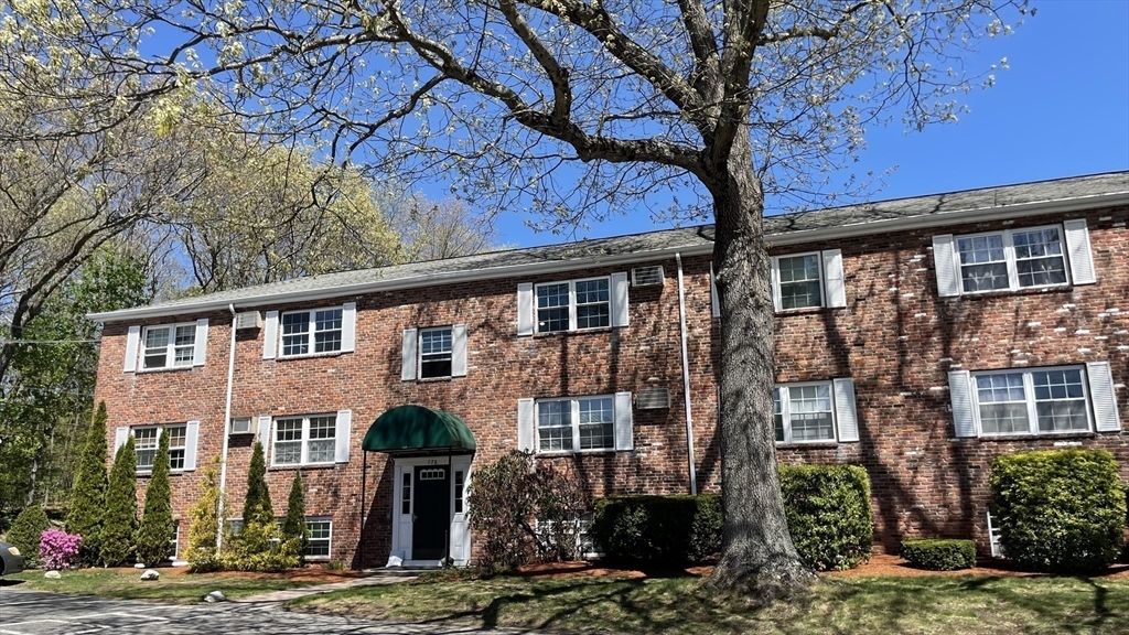 Property Photo:  178 Boston Post Rd E 8  MA 01752 