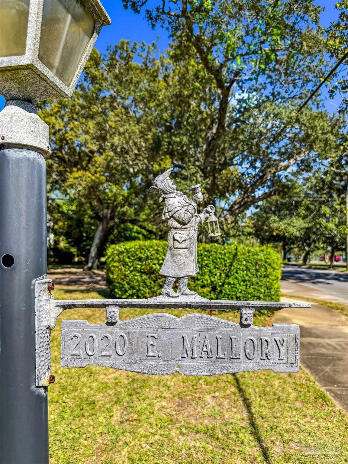 Property Photo: 2020 E Mallory St FL 32503