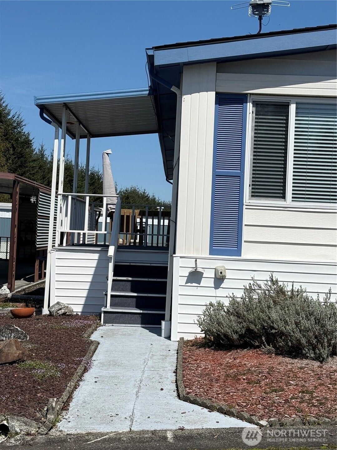 Property Photo: 1415 84th Street SE 176 WA 98208