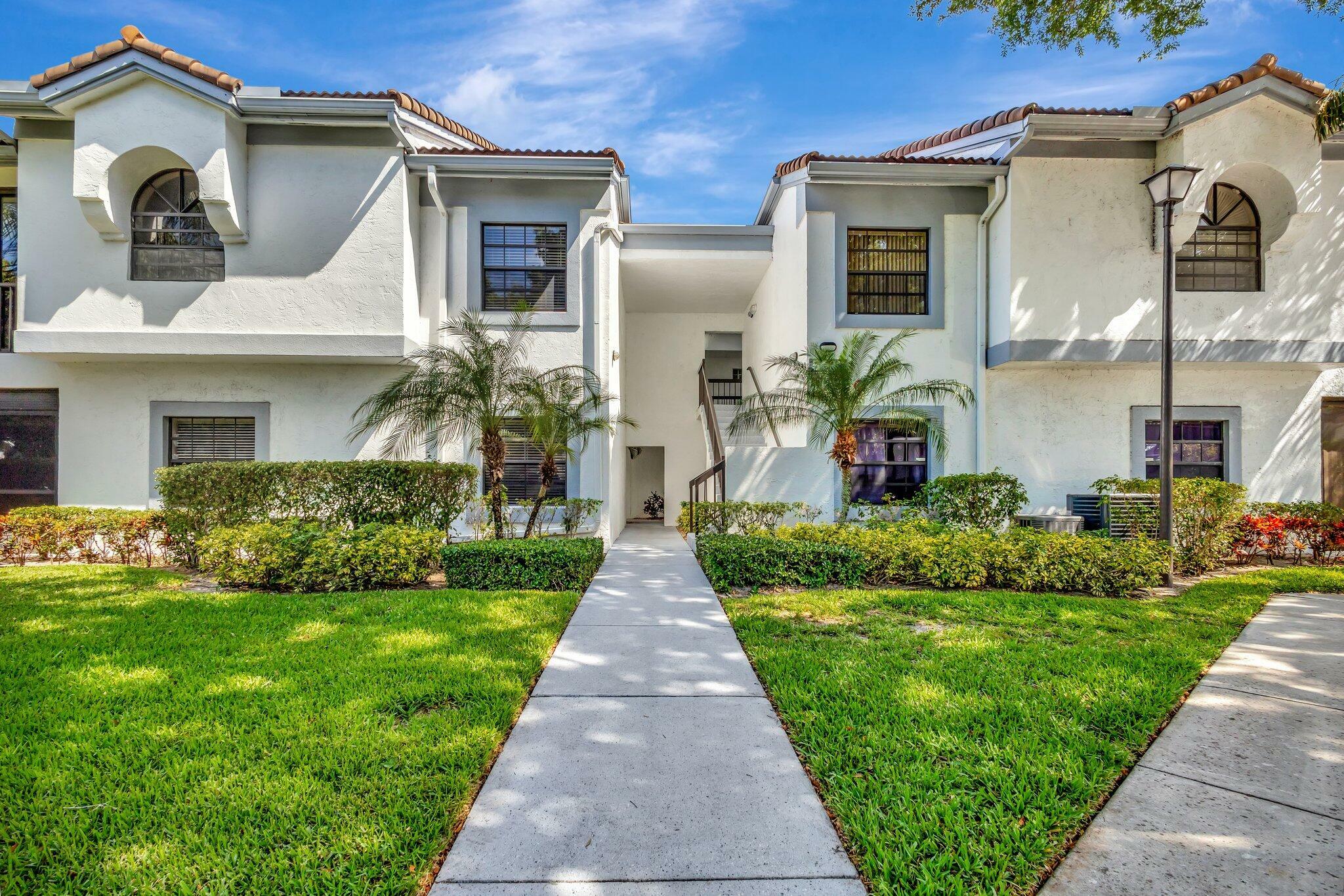 Property Photo: 5439 Verona Dr Drive P FL 33437