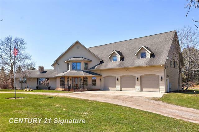 Property Photo: 4285 N Iva Road MI 48626