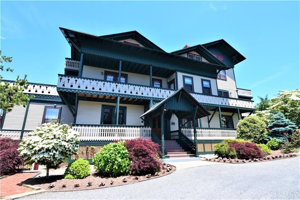 Property Photo:  35 Chastellux Avenue J  RI 02840 