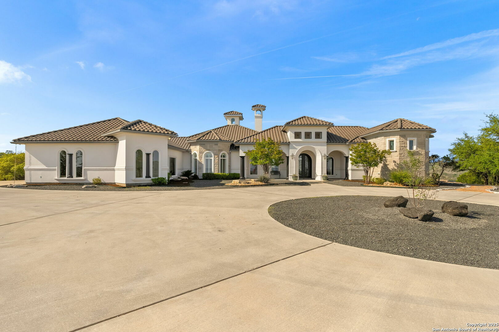 Property Photo: 155 Camino Del Reserve TX 78013