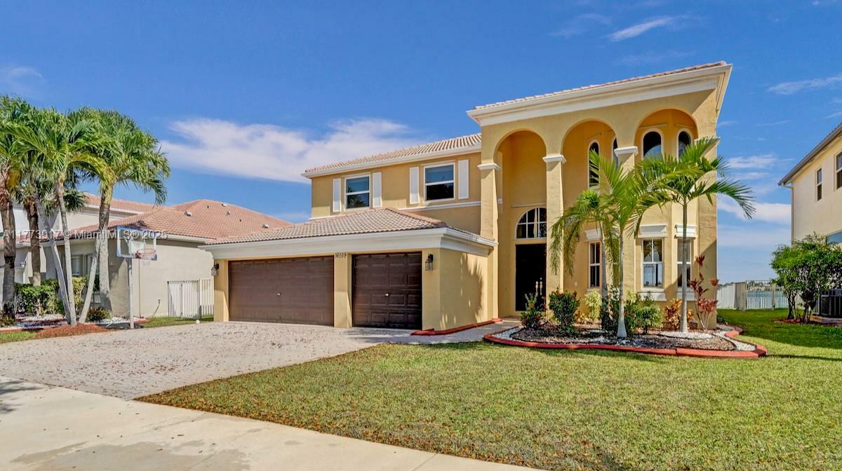 Property Photo: 16519 SW 54th Ct FL 33027