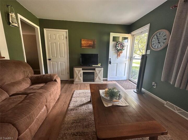 Property Photo:  5121 Beulah Lane  NC 27284 