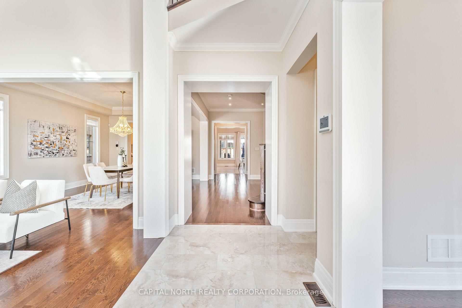 Property Photo: 7 Kinghorn Road ON L7B 0M8