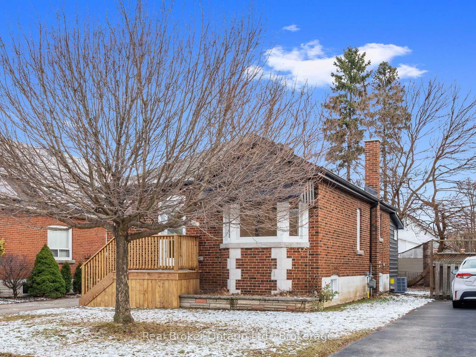 Property Photo: 51 Woodbridge Road ON L8K 3C8