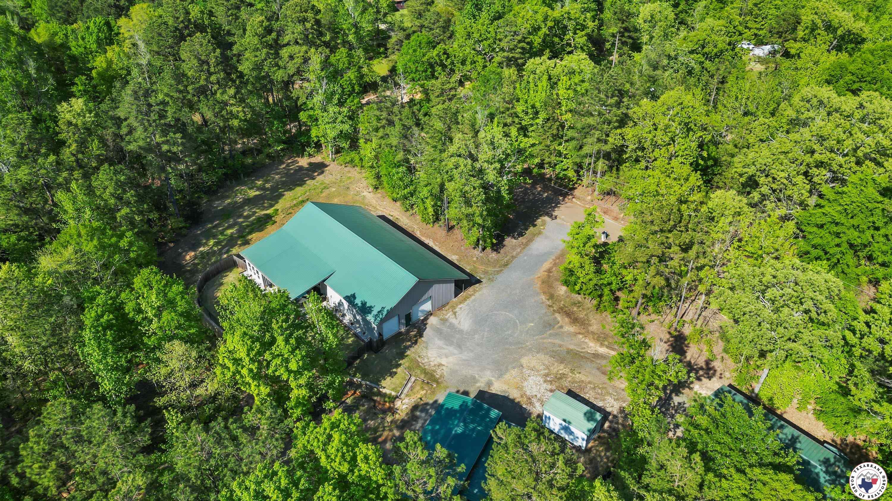 Property Photo: 29 Lindsey Ln AR 71854