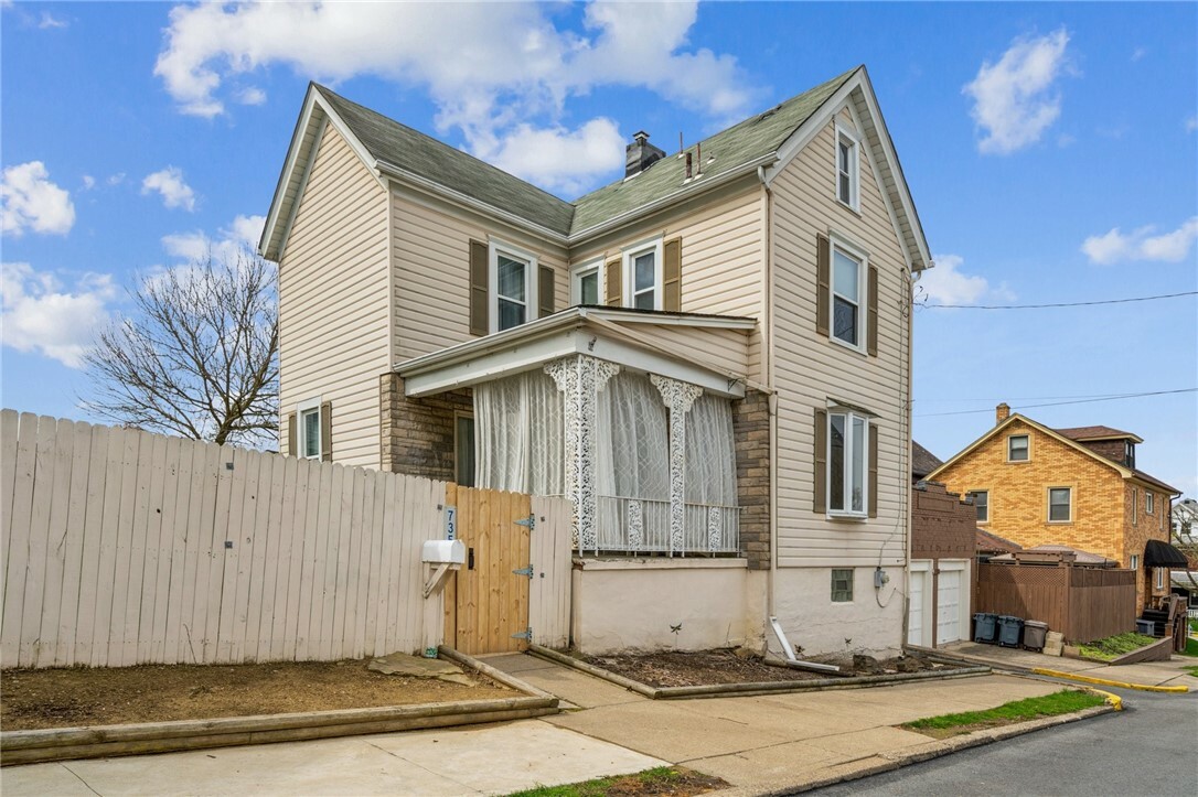 Property Photo: 735 Fifth PA 15085