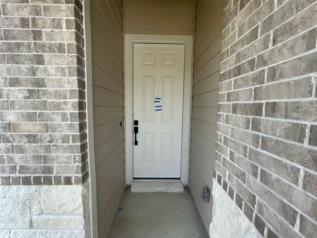 Property Photo: 113 Brislecone Pass TX 78634