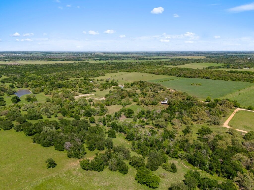 Property Photo: 553 Starfire Lane TX 76534