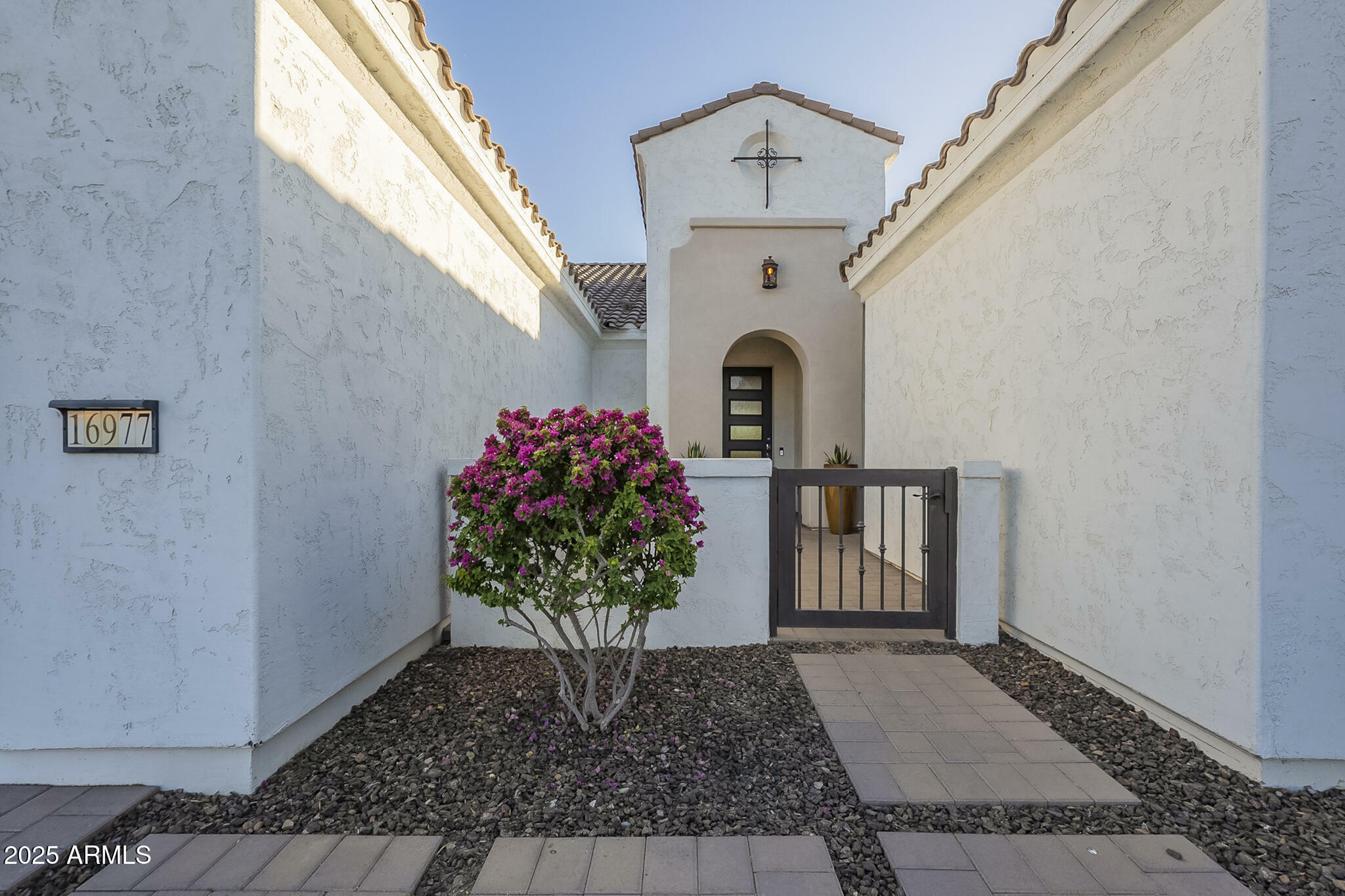 Property Photo: 16977 W Cambridge Avenue AZ 85395