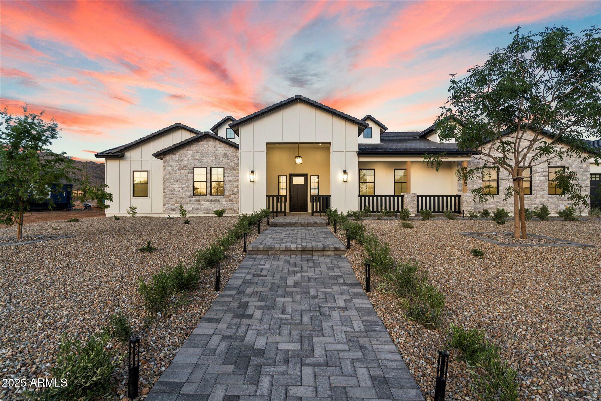 Property Photo: 3323 N 81st Street AZ 85207