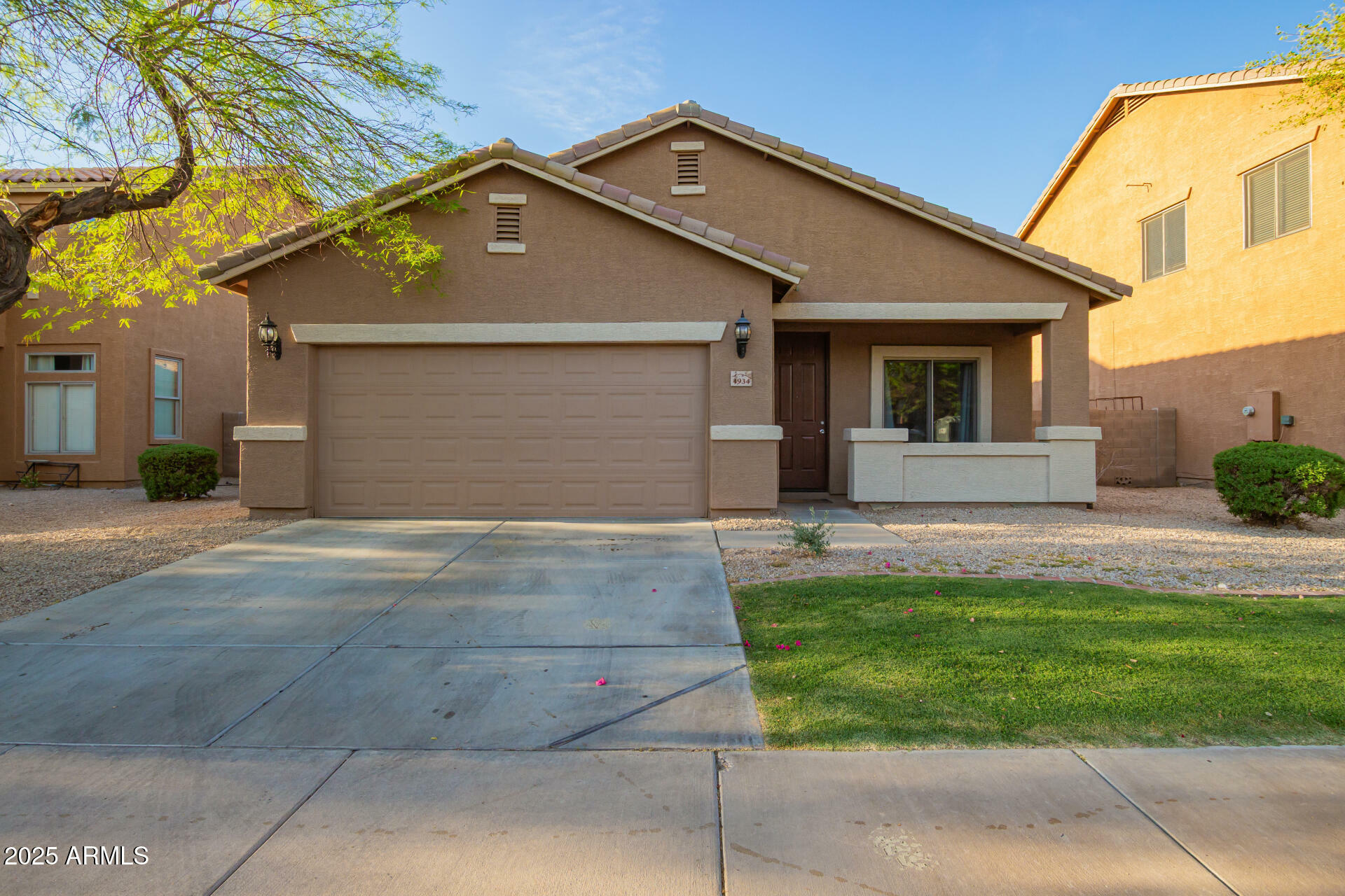 Property Photo: 4934 W Apollo Road AZ 85339