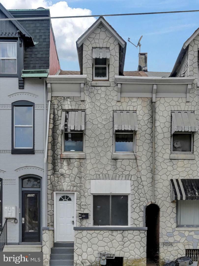 Property Photo: 1006 N 6th Street PA 19601