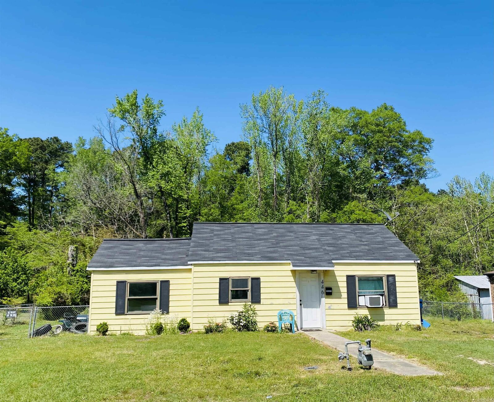 Property Photo:  446 Hennessey St  AR 71701 