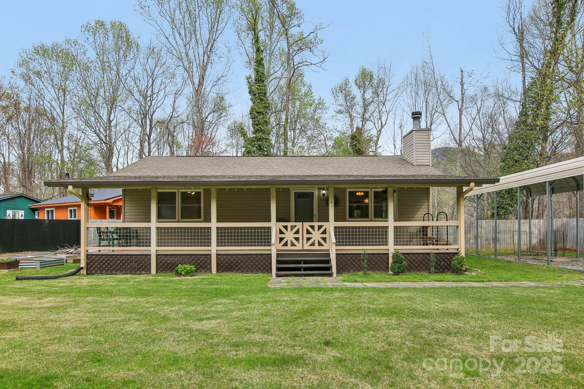 Property Photo: 31 Elizabeth Lane NC 28751