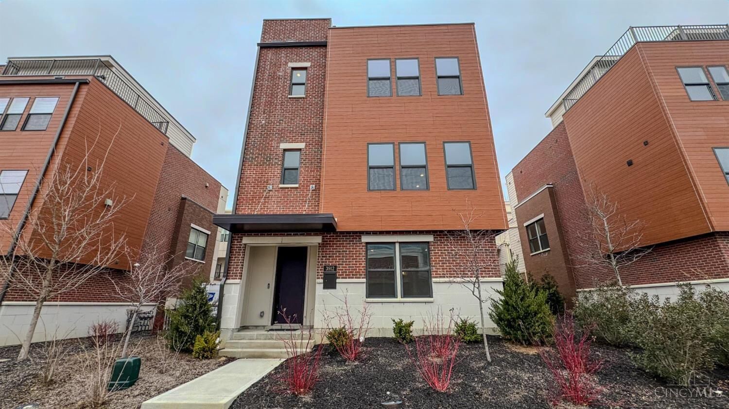 Property Photo: 3912 Edwards Road OH 45209