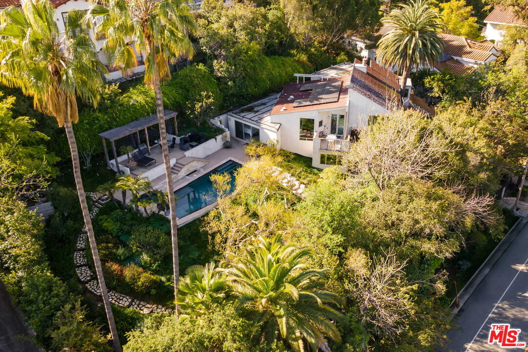 Property Photo:  14622 Valley Vista Blvd  CA 91403 
