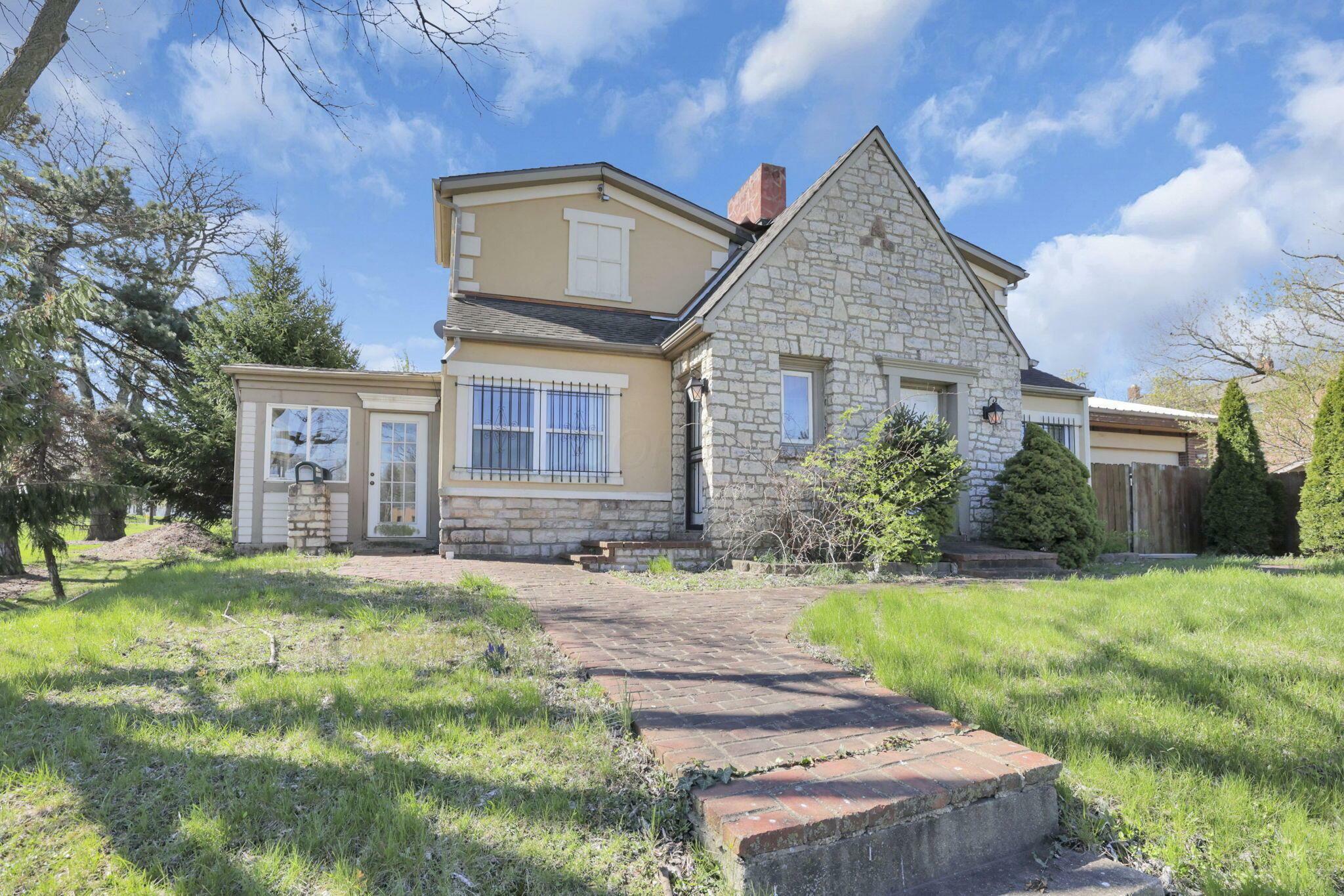 Property Photo: 1931 W Broad Street OH 43223