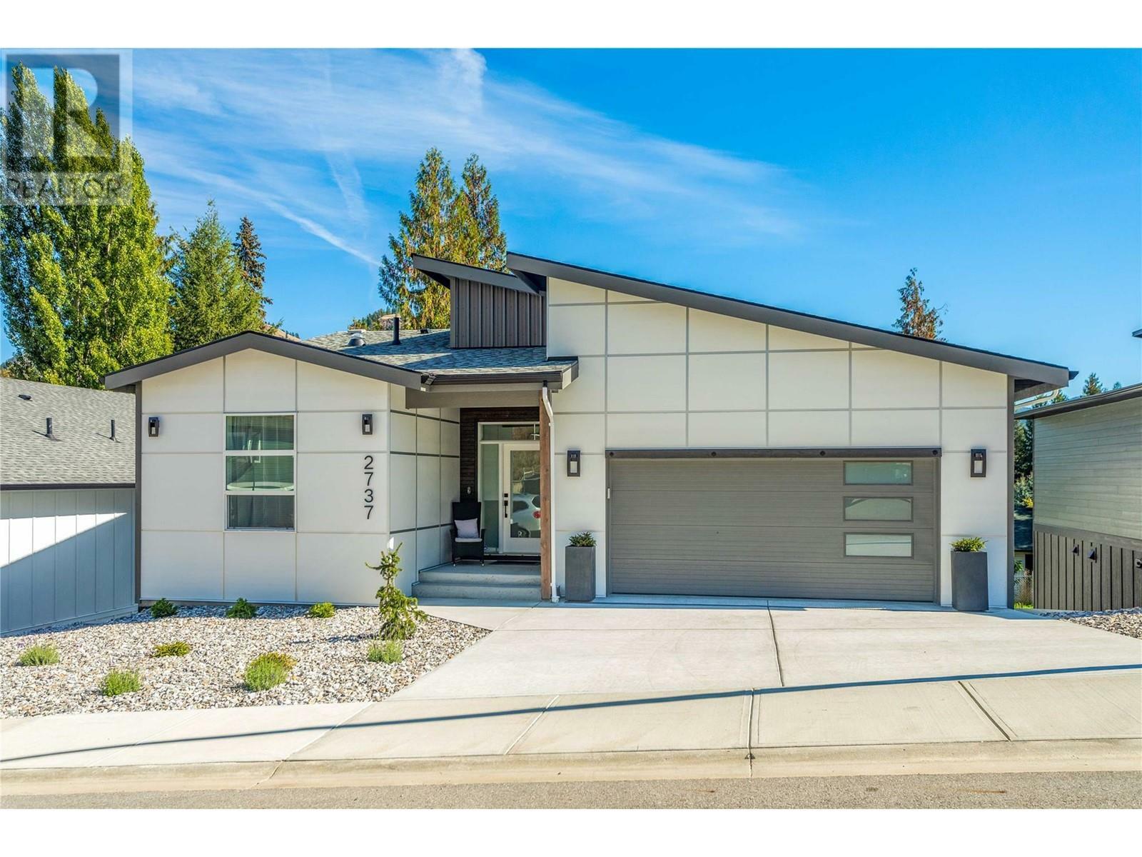 Property Photo:  2737 Cedar Ridge Street  BC V0E 2G5 