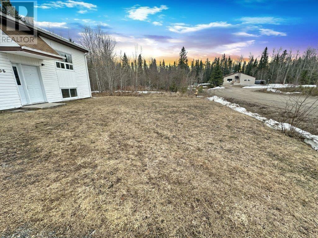 Property Photo: 406 Mackie Dr ON P0T 2H0